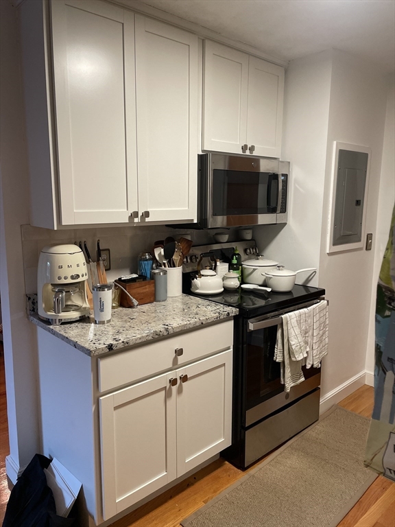 101 Walker Street, Newton, Massachusetts, 2 Bedrooms Bedrooms, 5 Rooms Rooms,1 BathroomBathrooms,Residential Lease,For Rent,Walker Street,73412391