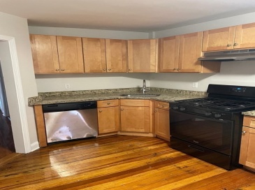 184 Walnut Ave, Boston, Massachusetts, 4 Bedrooms Bedrooms, 6 Rooms Rooms,1 BathroomBathrooms,Residential Lease,For Rent,Walnut Ave,73459003