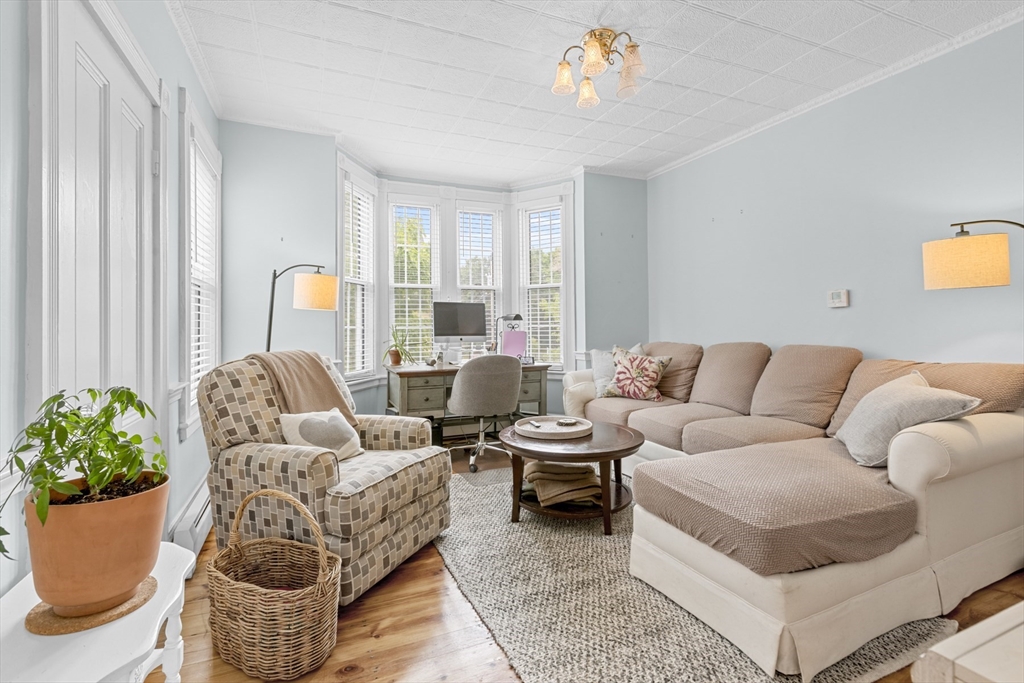 20 Cuba St, Andover, Massachusetts, 2 Bedrooms Bedrooms, 4 Rooms Rooms,1 BathroomBathrooms,Residential Lease,For Rent,Cuba St,73409101