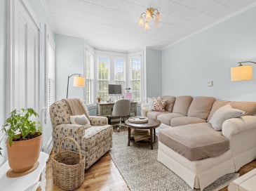 20 Cuba St, Andover, Massachusetts, 2 Bedrooms Bedrooms, 4 Rooms Rooms,1 BathroomBathrooms,Residential Lease,For Rent,Cuba St,73409101