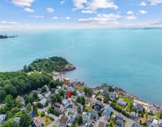 58 Breezy Hill Terrace, Nahant, Massachusetts, 4 Bedrooms Bedrooms, 6 Rooms Rooms,2 BathroomsBathrooms,Residential Lease,For Rent,Breezy Hill Terrace,73459099