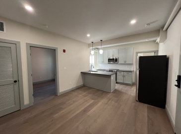 160 Seabury St, Fall River, Massachusetts, 2 Bedrooms Bedrooms, 5 Rooms Rooms,1 BathroomBathrooms,Residential Lease,For Rent,Seabury St,73459121