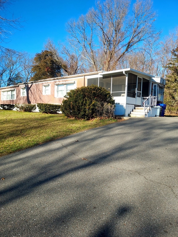2 Upland Road, Taunton, Massachusetts, 3 Bedrooms Bedrooms, 6 Rooms Rooms,1.5 BathroomsBathrooms,Residential,For Sale,Upland Road,73458217