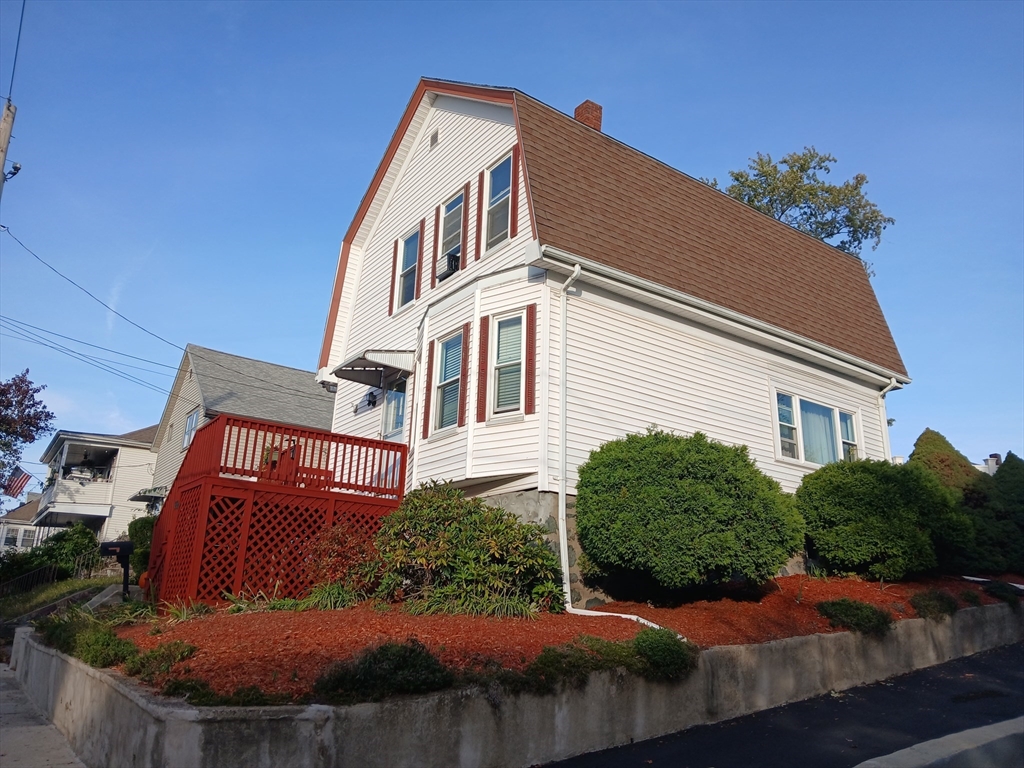 99 Florence St, Everett, Massachusetts, 3 Bedrooms Bedrooms, 6 Rooms Rooms,1 BathroomBathrooms,Residential,For Sale,Florence St,73446750