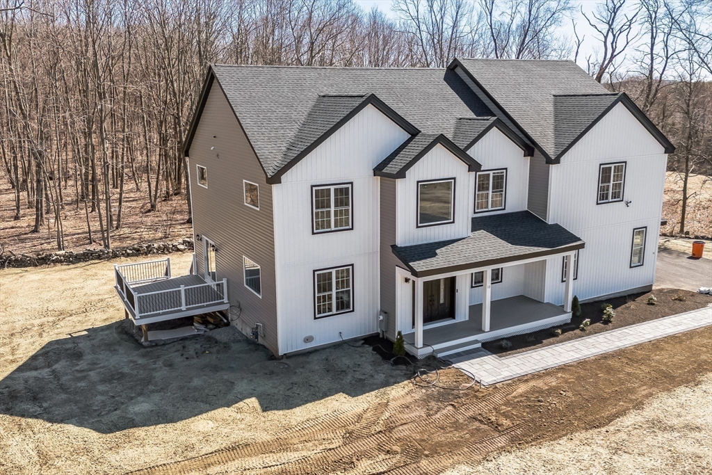 10 Falcon Dr, Shrewsbury, Massachusetts, 5 Bedrooms Bedrooms, 12 Rooms Rooms,4.5 BathroomsBathrooms,Residential,For Sale,Falcon Dr,73459160