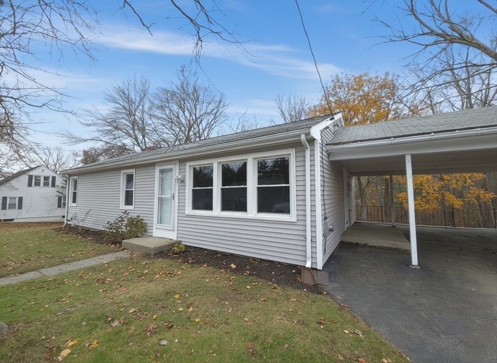 90 Pleasant St, Bellingham, Massachusetts, 3 Bedrooms Bedrooms, 7 Rooms Rooms,2 BathroomsBathrooms,Residential,For Sale,Pleasant St,73456141