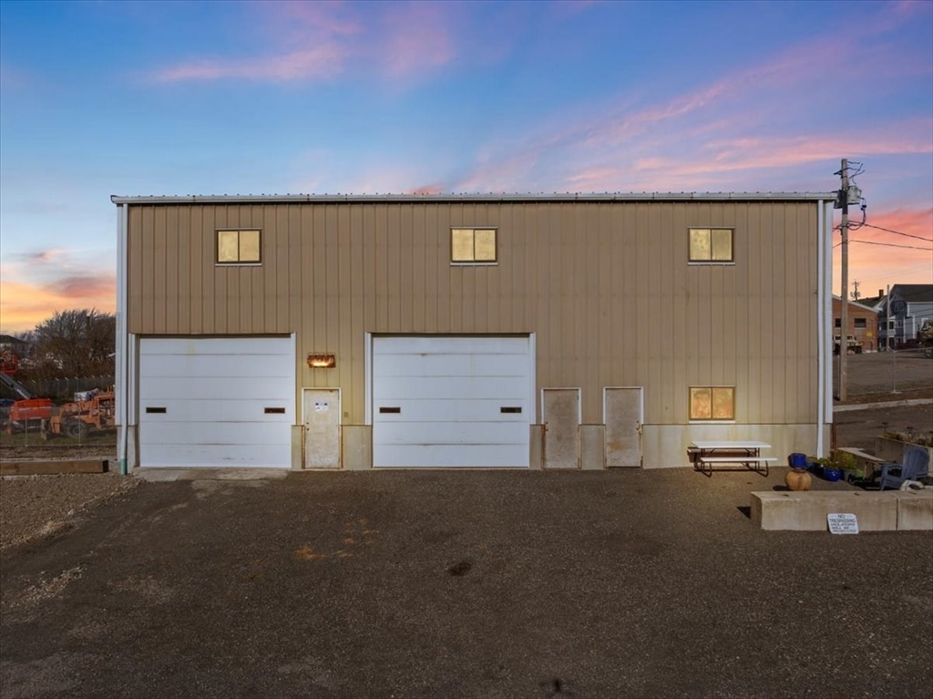 593 Montaup St, Fall River, Massachusetts, ,Commercial Lease,For Rent,Montaup St,73459186