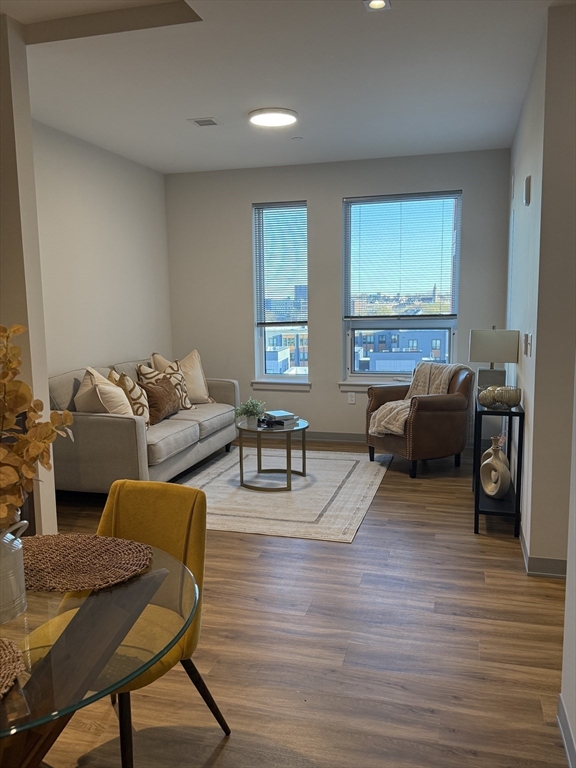 1170 Tremont St, Boston, Massachusetts, 1 Room Rooms,1 BathroomBathrooms,Residential Lease,For Rent,Tremont St,73451944
