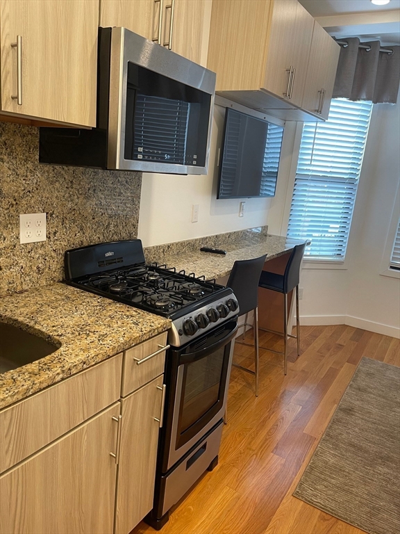 16 5th, Chelsea, Massachusetts, 1 Room Rooms,1 BathroomBathrooms,Residential Lease,For Rent,5th,73454536