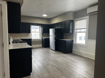 60 Cove St, New Bedford, Massachusetts, 4 Bedrooms Bedrooms, 6 Rooms Rooms,1 BathroomBathrooms,Residential Lease,For Rent,Cove St,73458204