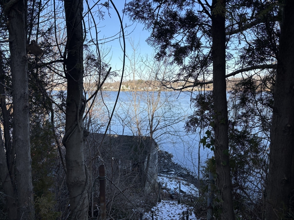 351 County Rd, Barrington, Rhode Island, ,Land,For Sale,County Rd,73453923