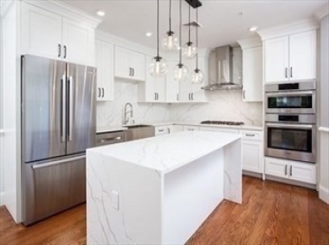 104 Walnut, Brookline, Massachusetts, 2 Bedrooms Bedrooms, 6 Rooms Rooms,2 BathroomsBathrooms,Residential Lease,For Rent,Walnut,73459424
