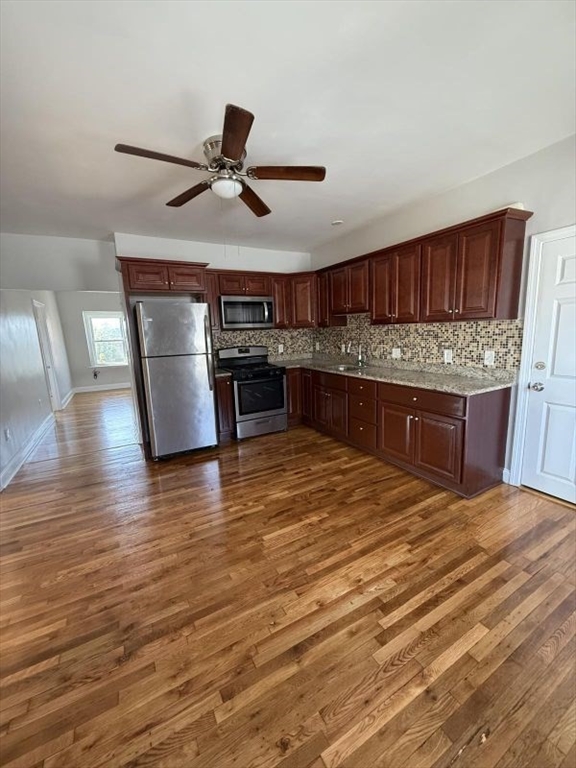 58-60 Park Street, Fall River, Massachusetts, 3 Bedrooms Bedrooms, 6 Rooms Rooms,1 BathroomBathrooms,Residential Lease,For Rent,Park Street,73459458