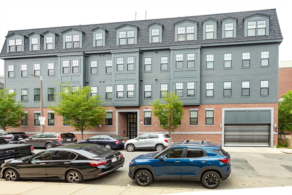 30 Polk Street, Boston, Massachusetts, 2 Bedrooms Bedrooms, 4 Rooms Rooms,2 BathroomsBathrooms,Residential Lease,For Rent,Polk Street,73459460