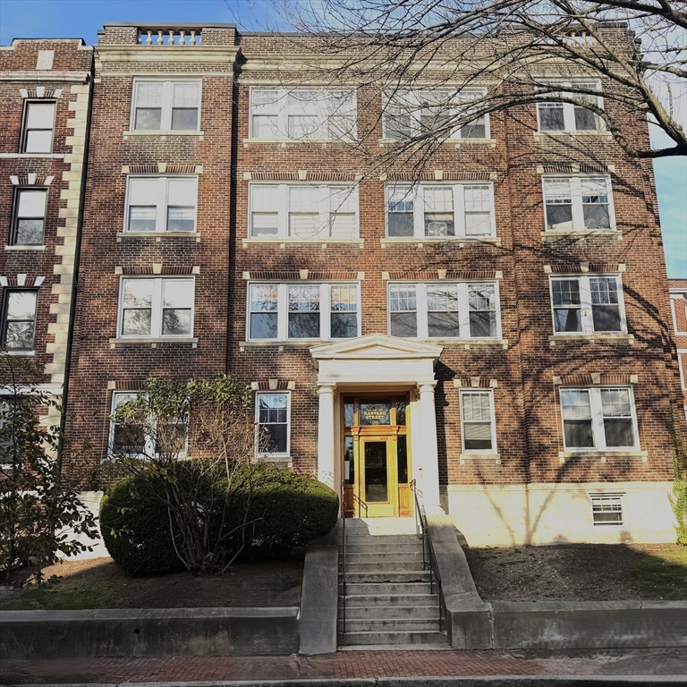 333 Harvard St, Cambridge, Massachusetts, 2 Bedrooms Bedrooms, 4 Rooms Rooms,1 BathroomBathrooms,Residential Lease,For Rent,Harvard St,73454144