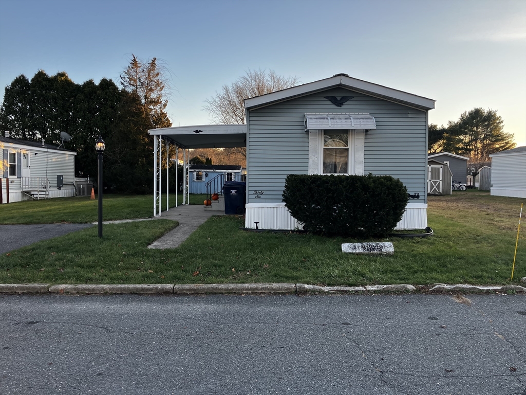 36 Catherine Drive, Attleboro, Massachusetts, 3 Bedrooms Bedrooms, 7 Rooms Rooms,1.5 BathroomsBathrooms,Residential,For Sale,Catherine Drive,73459351