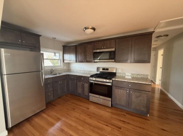 629 Highland, Fall River, Massachusetts, 2 Bedrooms Bedrooms, 6 Rooms Rooms,1 BathroomBathrooms,Residential Lease,For Rent,Highland,73459378