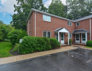 63 Linden Street, Wellesley, Massachusetts, 2 Bedrooms Bedrooms, 5 Rooms Rooms,1.5 BathroomsBathrooms,Residential,For Sale,Linden Street,73459036