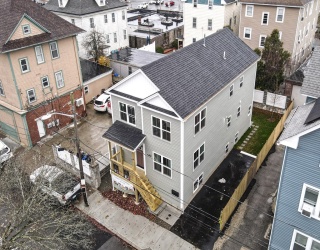 29 Dunford St, Providence, Rhode Island, 6 Bedrooms Bedrooms, 14 Rooms Rooms,4 BathroomsBathrooms,Residential Income,For Sale,Dunford St,73459043
