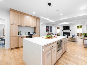 66 Bess Rd, Needham, Massachusetts, 6 Bedrooms Bedrooms, 11 Rooms Rooms,6.5 BathroomsBathrooms,Residential,For Sale,Bess Rd,73350476