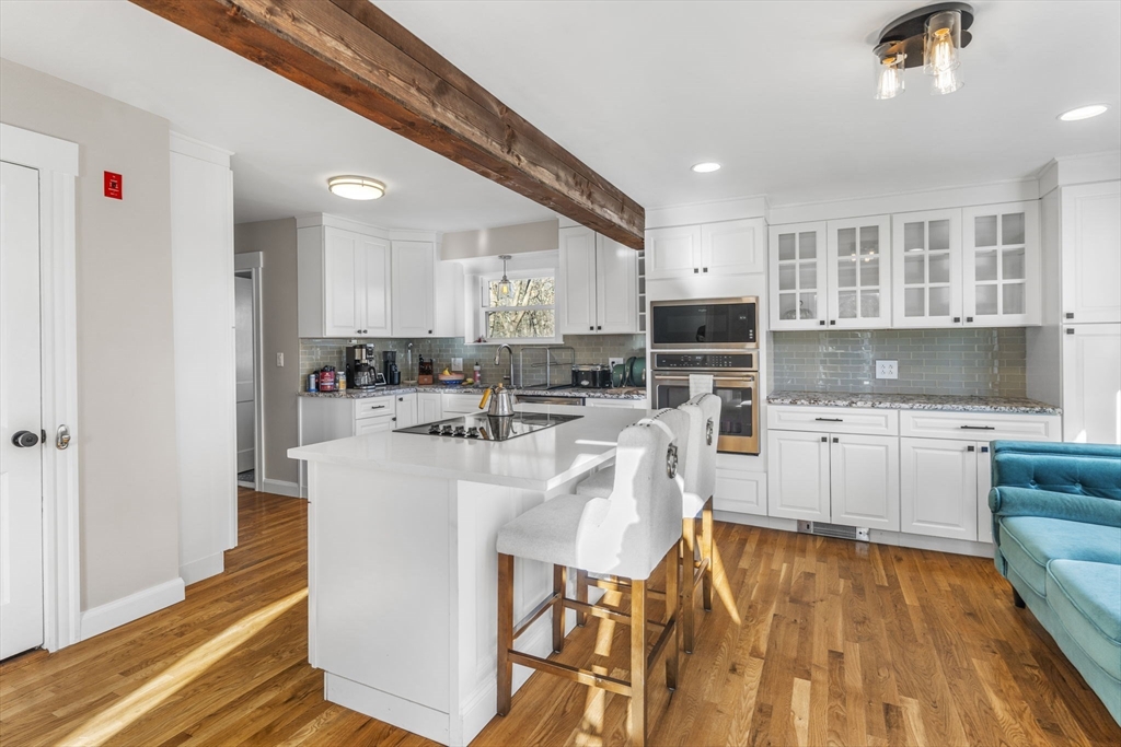 191 Randolph, Abington, Massachusetts, 4 Bedrooms Bedrooms, 8 Rooms Rooms,1.5 BathroomsBathrooms,Residential Lease,For Rent,Randolph,73459397