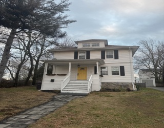 78 Summer Street, Weymouth, Massachusetts, 3 Bedrooms Bedrooms, 6 Rooms Rooms,1.5 BathroomsBathrooms,Residential Lease,For Rent,Summer Street,73458172