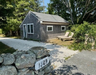 1809-A Main Road, Westport, Massachusetts, 1 Bedroom Bedrooms, 3 Rooms Rooms,1 BathroomBathrooms,Residential Lease,For Rent,Main Road,73416505