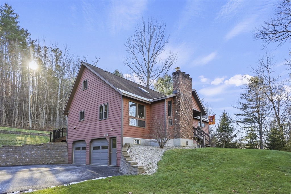 551 Tamarack Rd, Pittsfield, Massachusetts, 4 Bedrooms Bedrooms, 7 Rooms Rooms,2 BathroomsBathrooms,Residential,For Sale,Tamarack Rd,73458877