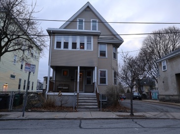 98 Clay, Cambridge, Massachusetts, 5 Bedrooms Bedrooms, 12 Rooms Rooms,2 BathroomsBathrooms,Residential Income,For Sale,Clay,73350659