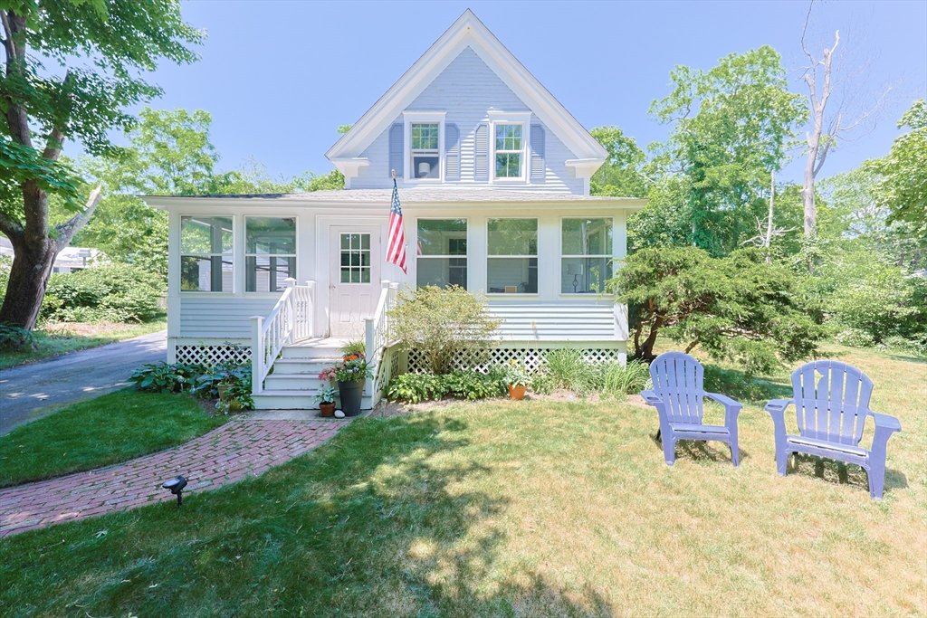 5 Pleasant Street, Bourne, Massachusetts, 3 Bedrooms Bedrooms, 7 Rooms Rooms,1.5 BathroomsBathrooms,Residential,For Sale,Pleasant Street,73397226