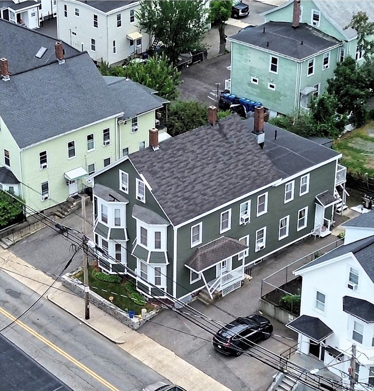 103-105 Pine, Waltham, Massachusetts, 8 Bedrooms Bedrooms, 16 Rooms Rooms,4 BathroomsBathrooms,Residential Income,For Sale,Pine,73404533