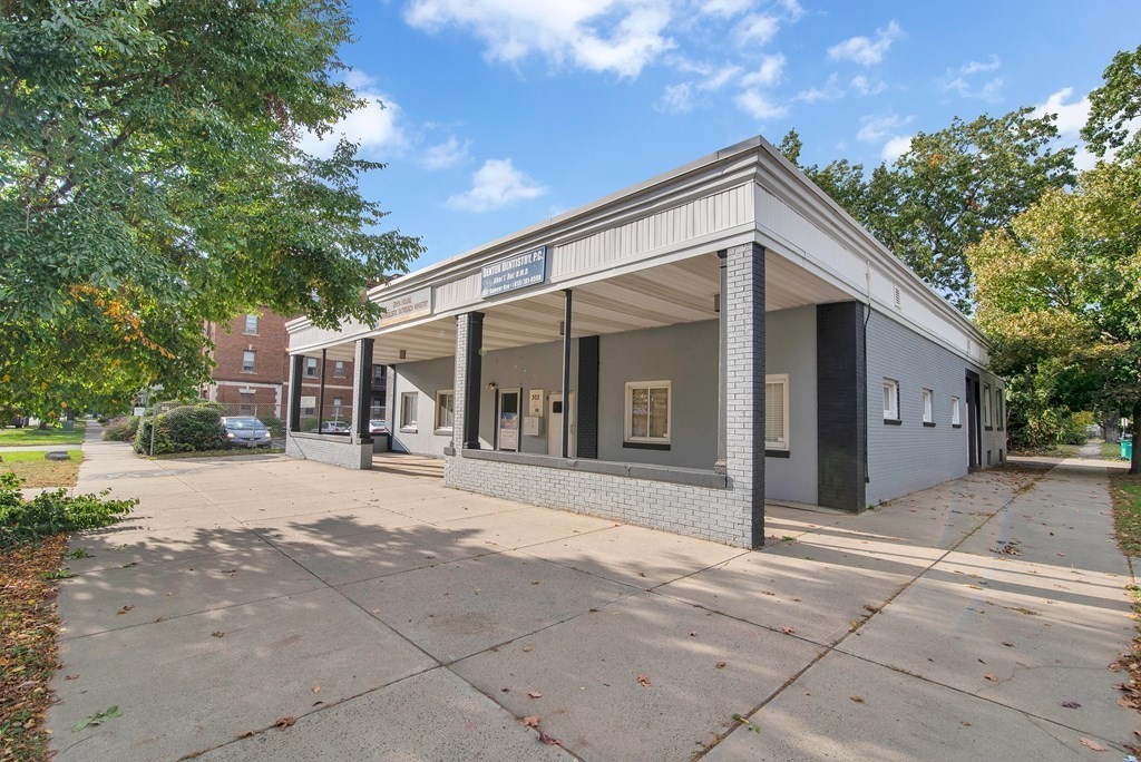 302-306 Sumner Ave, Springfield, Massachusetts, ,Commercial Sale,For Sale,Sumner Ave,73459488