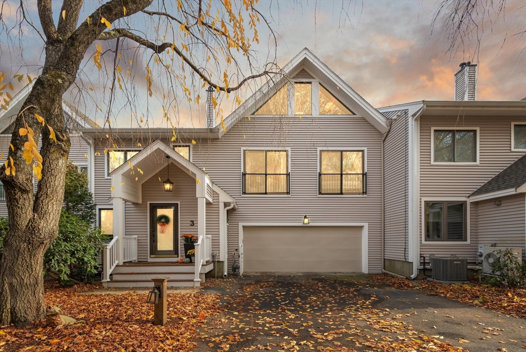 300 Willow Street, Hamilton, Massachusetts, 3 Bedrooms Bedrooms, 10 Rooms Rooms,2.5 BathroomsBathrooms,Residential,For Sale,Willow Street,73459501