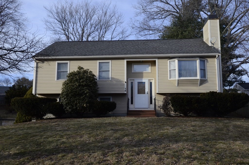 14 Brion Rd, Bellingham, Massachusetts, 3 Bedrooms Bedrooms, 5 Rooms Rooms,1.5 BathroomsBathrooms,Residential Lease,For Rent,Brion Rd,73404283