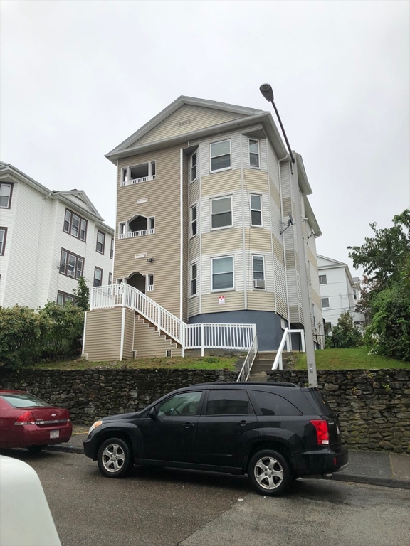 101 Sterling St, Worcester, Massachusetts, 6 Bedrooms Bedrooms, 15 Rooms Rooms,3 BathroomsBathrooms,Residential Income,For Sale,Sterling St,73362795