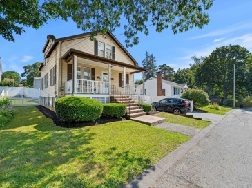 30 Dolloff Ave, Beverly, Massachusetts, 4 Bedrooms Bedrooms, 9 Rooms Rooms,3 BathroomsBathrooms,Residential Income,For Sale,Dolloff Ave,73405915