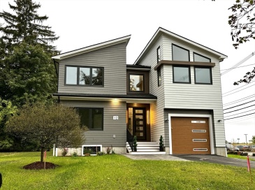 12 Linden St, Natick, Massachusetts, 4 Bedrooms Bedrooms, 11 Rooms Rooms,3 BathroomsBathrooms,Residential,For Sale,Linden St,73459663