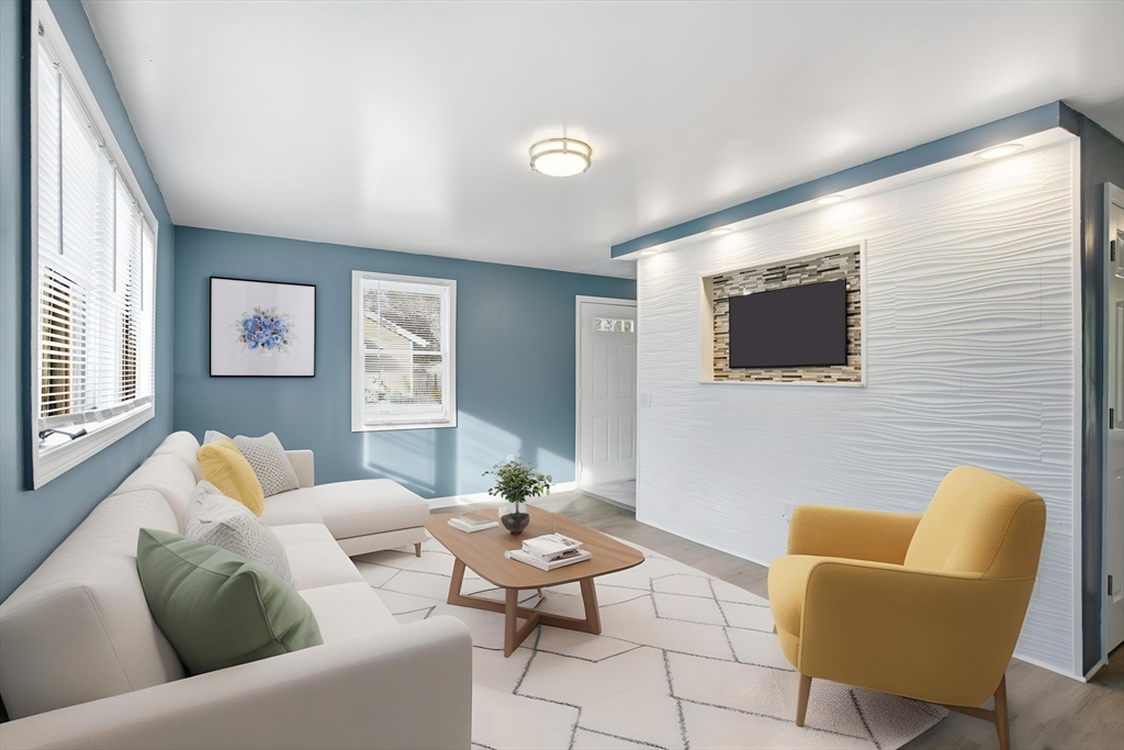 19 Emily St, Springfield, Massachusetts, 3 Bedrooms Bedrooms, 5 Rooms Rooms,2 BathroomsBathrooms,Residential,For Sale,Emily St,73453287