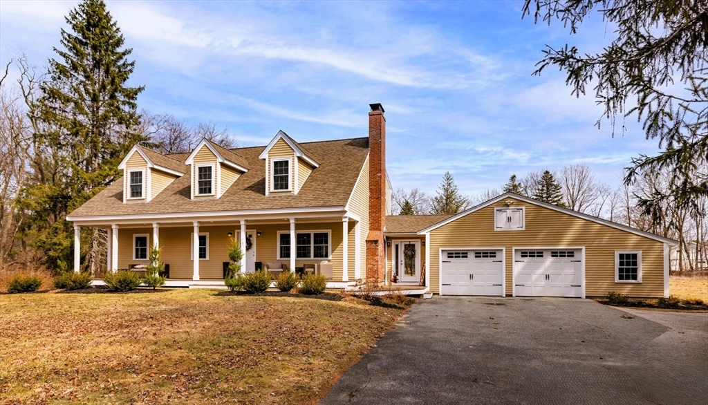 3 Bear Hill Rd, Merrimac, Massachusetts, 4 Bedrooms Bedrooms, 7 Rooms Rooms,2 BathroomsBathrooms,Residential,For Sale,Bear Hill Rd,73347779