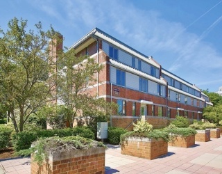 9-17 Baldwin St, Newton, Massachusetts, 2 Bedrooms Bedrooms, 5 Rooms Rooms,2.5 BathroomsBathrooms,Residential,For Sale,Baldwin St,73457277