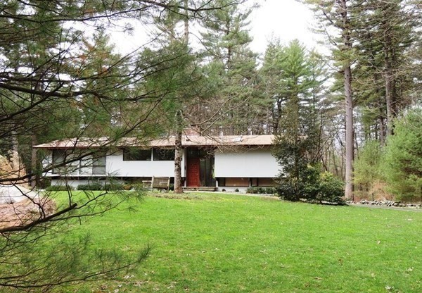 60 Garnet Rock Lane, Carlisle, Massachusetts, 3 Bedrooms Bedrooms, 8 Rooms Rooms,2 BathroomsBathrooms,Residential Lease,For Rent,Garnet Rock Lane,73373517