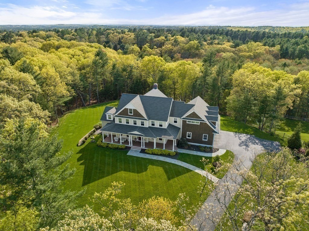 159 Walpole St, Dover, Massachusetts, 5 Bedrooms Bedrooms, 13 Rooms Rooms,5 BathroomsBathrooms,Residential Lease,For Rent,Walpole St,73403008