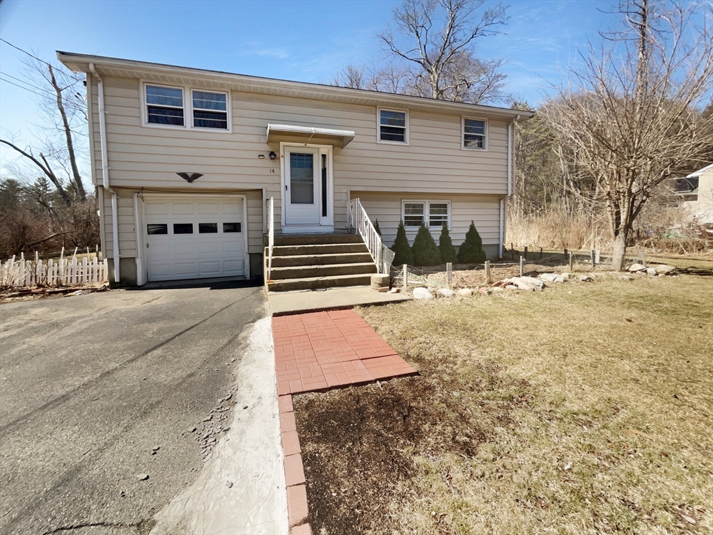 14 Sandy Brook Rd, Burlington, Massachusetts, 3 Bedrooms Bedrooms, 7 Rooms Rooms,1.5 BathroomsBathrooms,Residential,For Sale,Sandy Brook Rd,73346513