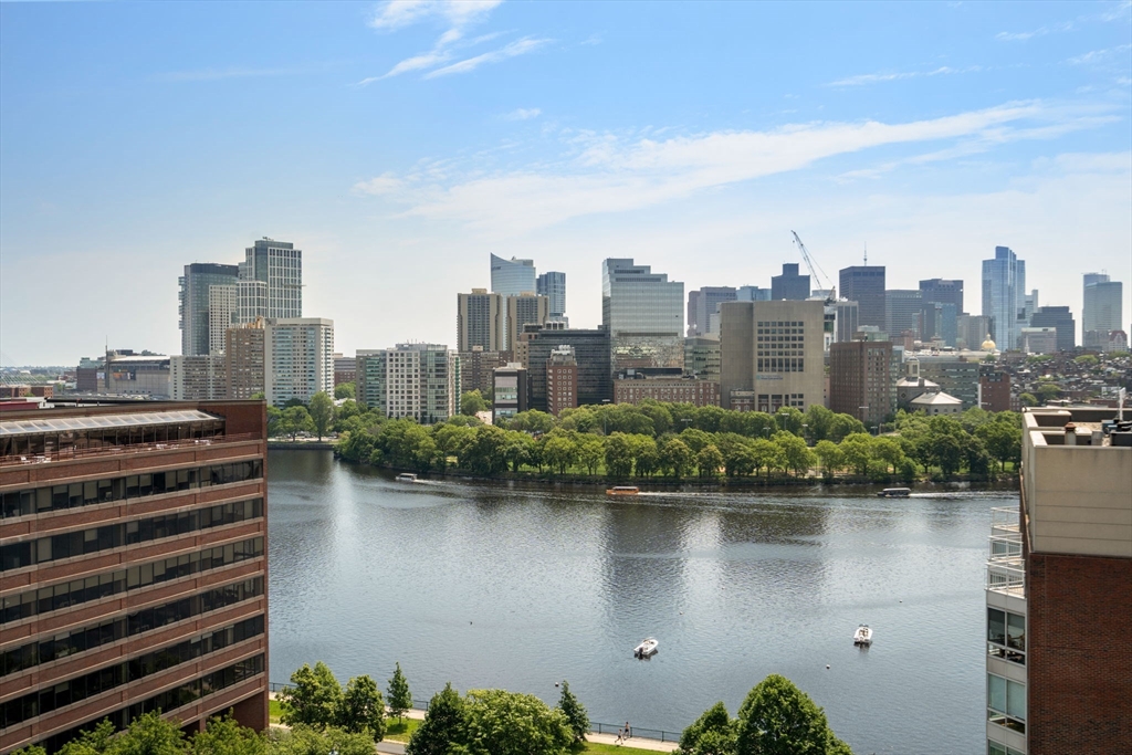 10 Rogers, Cambridge, Massachusetts, 1 Bedroom Bedrooms, 3 Rooms Rooms,1 BathroomBathrooms,Residential,For Sale,Rogers,73394263