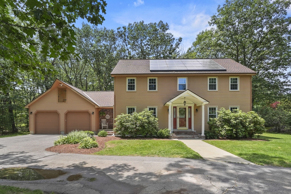 9 Perry Road, Lancaster, Massachusetts, 3 Bedrooms Bedrooms, 9 Rooms Rooms,3 BathroomsBathrooms,Residential,For Sale,Perry Road,73396959