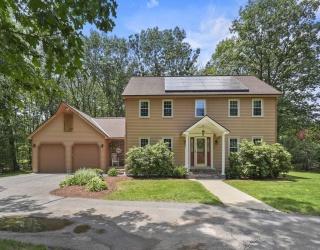 9 Perry Road, Lancaster, Massachusetts, 3 Bedrooms Bedrooms, 9 Rooms Rooms,3 BathroomsBathrooms,Residential,For Sale,Perry Road,73396959