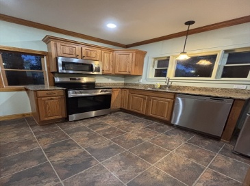19 Wentworth, Stoughton, Massachusetts, 3 Bedrooms Bedrooms, 6 Rooms Rooms,1 BathroomBathrooms,Residential Lease,For Rent,Wentworth,73458297