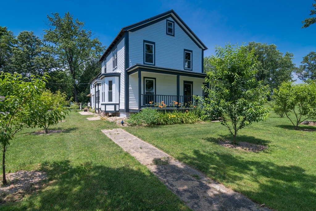 121 East St., Hadley, Massachusetts, 4 Bedrooms Bedrooms, 7 Rooms Rooms,2 BathroomsBathrooms,Residential,For Sale,East St.,73399721