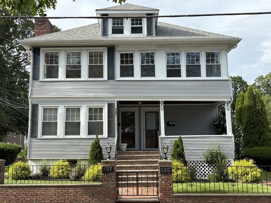 135-137 Summer St, Waltham, Massachusetts, 6 Bedrooms Bedrooms, 14 Rooms Rooms,4 BathroomsBathrooms,Residential Income,For Sale,Summer St,73375941