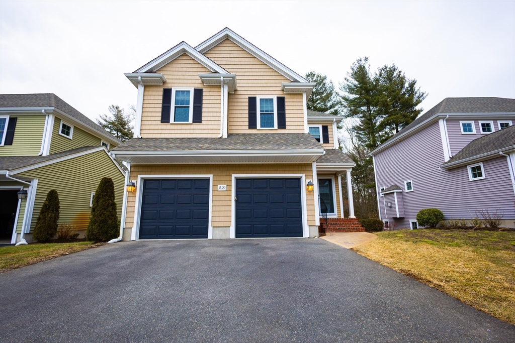 53 Surrey Ln, East Bridgewater, Massachusetts, 3 Bedrooms Bedrooms, 5 Rooms Rooms,2.5 BathroomsBathrooms,Residential,For Sale,Surrey Ln,73342517